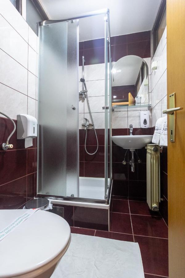 Motel Atos Laktaši Zewnętrze zdjęcie