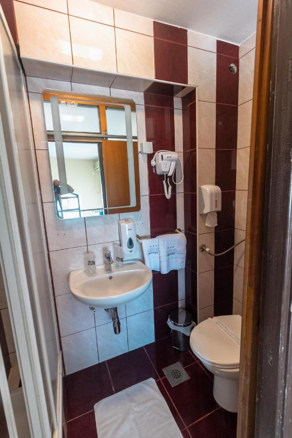 Motel Atos Laktaši Zewnętrze zdjęcie